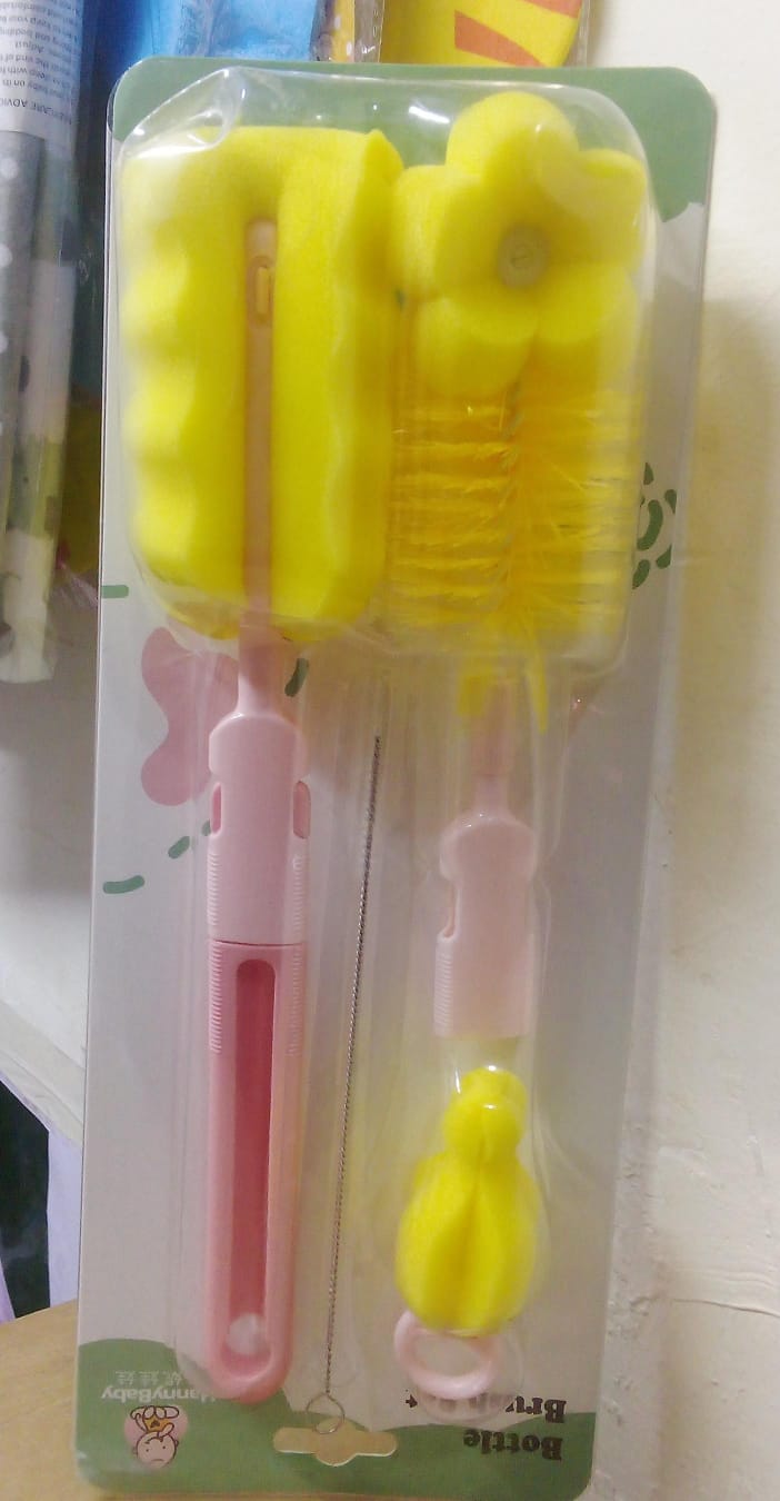4 set bottle brush available at Sure Deals Baby World